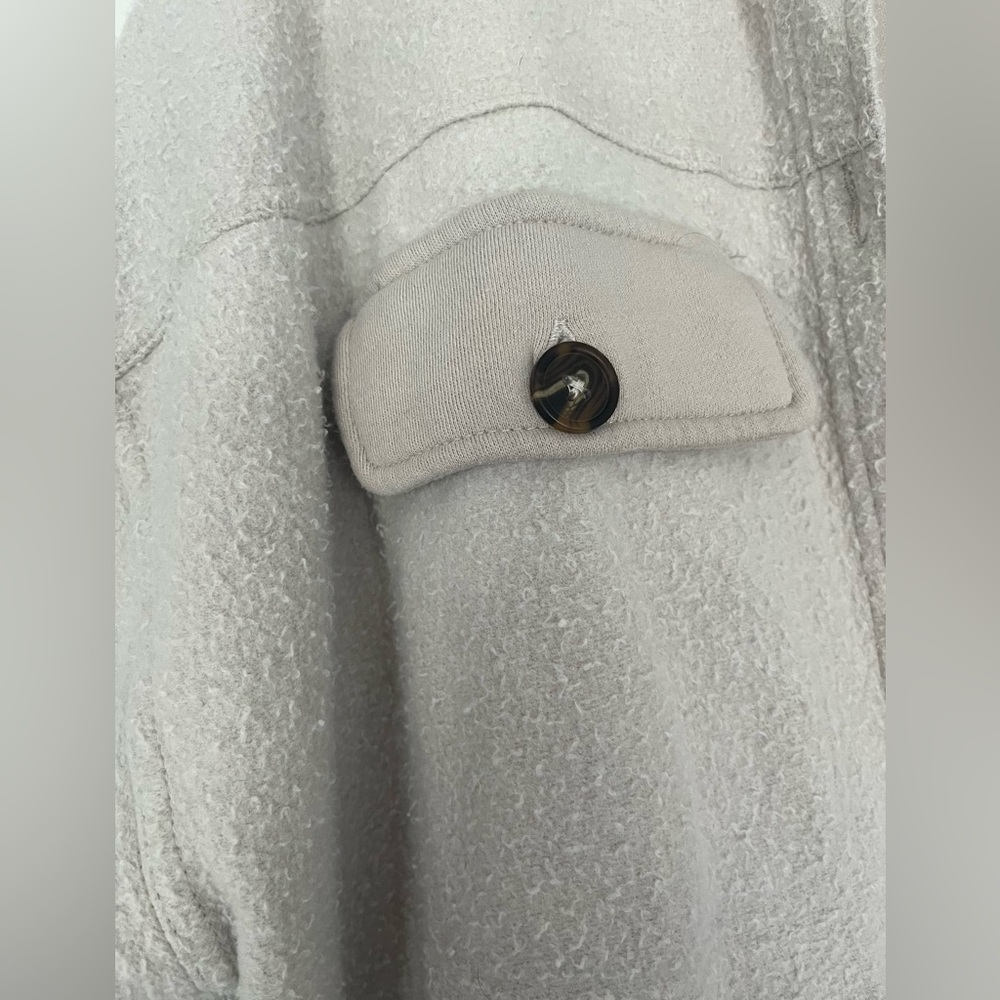 Oversized Shacket - Picture 3 of 3